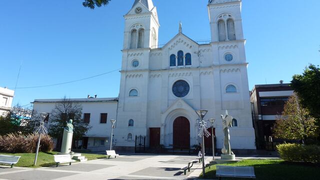 Reactivaron el reloj de la Catedral de Concordia.
