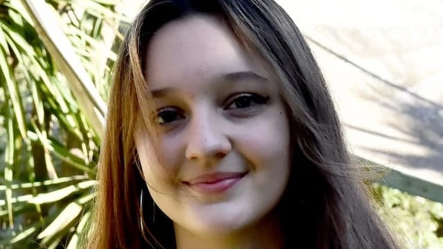 Se trata de una joven estudiante de 16 años y a pesar de su corta edad ya fue convocada por el prestigioso periódico de los Estados Unidos, pero necesita ayuda para poder viajar.