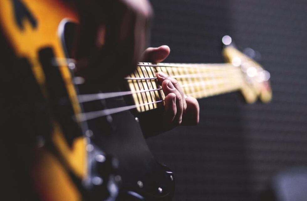 Joven mendocino propone entrenamiento específico para mejorar la postura de músicos