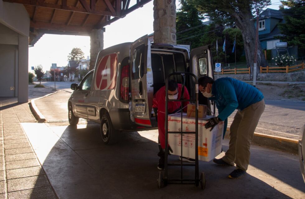 Así llegaron las primeras vacunas Sputnik a Bariloche
