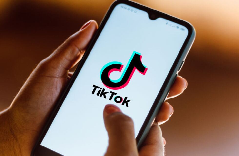 Cómo usar el filtro viral de TikTok de la cara llorando