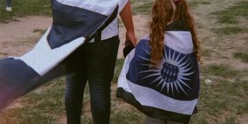 La niña iba en un colectivo que fue atacado a pedradas por hinchas de Belgrano.