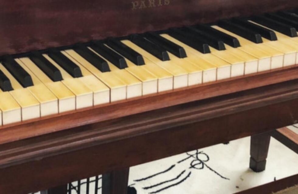 El Museo Casa Natal de Fray Mocho recibió un piano Pleyel