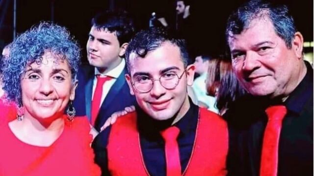 Marcela Acuña, César Sena y Emerenciano Sena. Foto: Clarín
