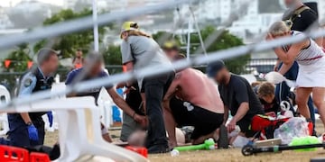 Ataque terrorista en Australia: dos hombres mataron a al menos 12 personas en una celebración judía en una playa