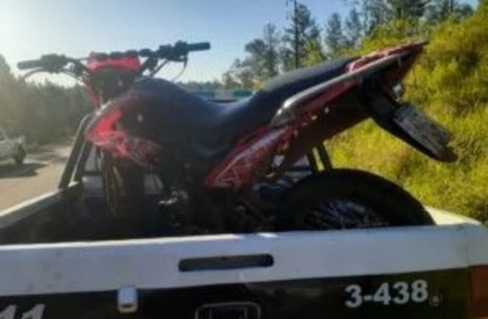 “Picadas” en Pozo Azul culminó en un siniestro vial y varias motos incautadas