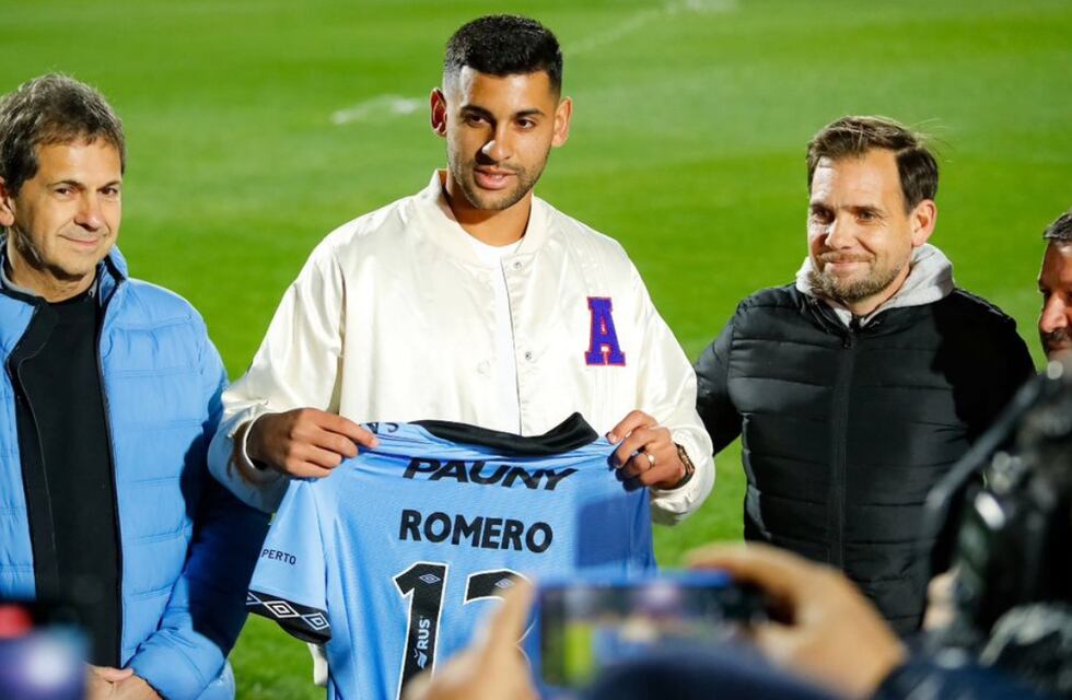 Cuti Romero tuvo un ejemplar gesto con un adolescente cordobés, en el predio de Belgrano