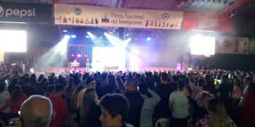 Amar Azul retornó y la rompió en la Fiesta Nacional del Inmigrante en Oberá.