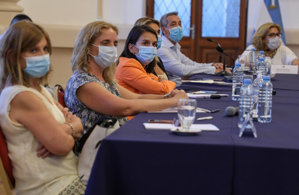 Santa Fe sumó 381 casos de coronavirus y este lunes llegan las primeras vacunas