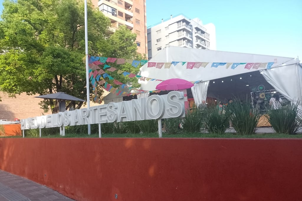 Carpa de los Artesanos Carlos Paz