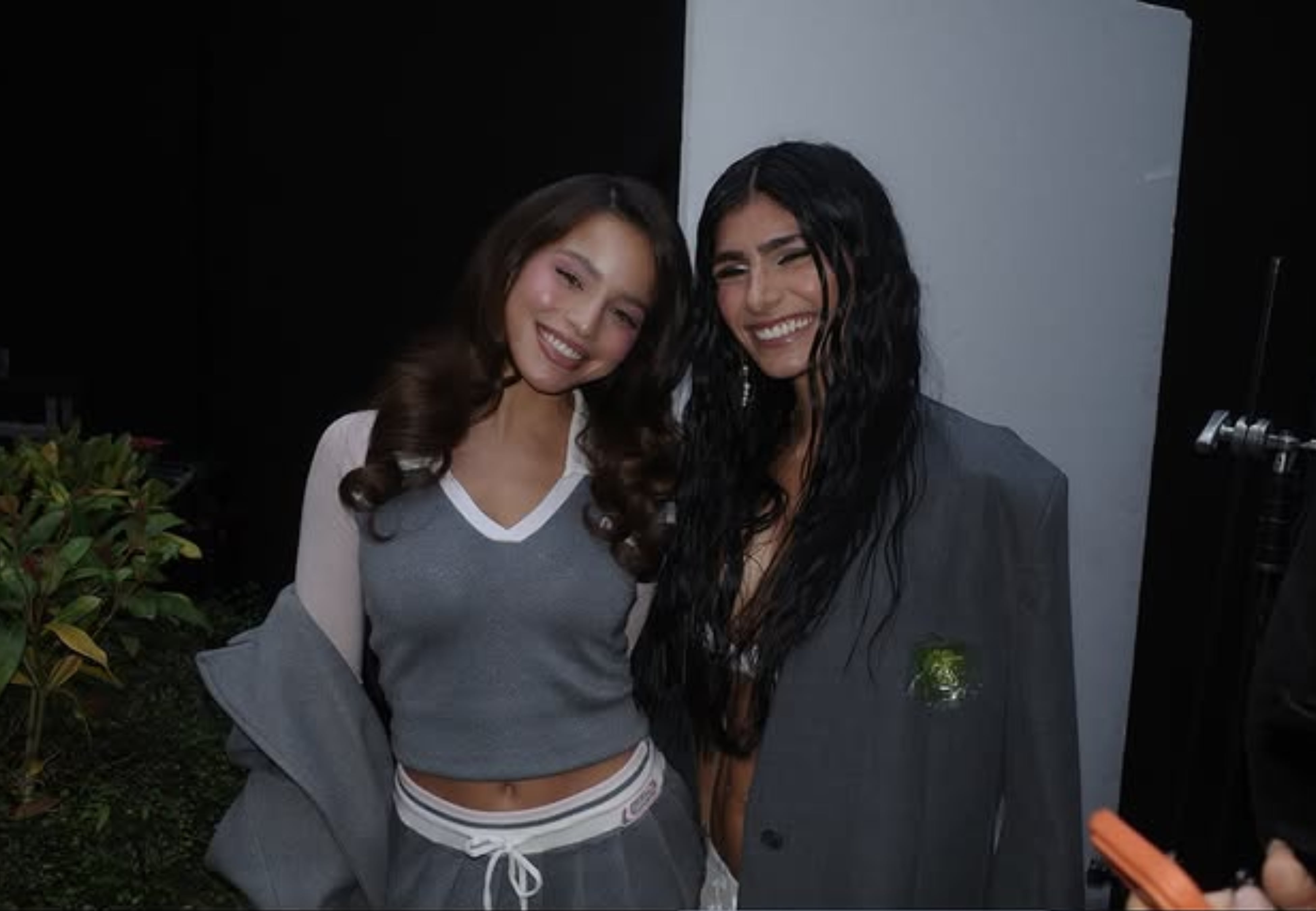 La cantante y la actriz de contenido para adultos se encontraron en el evento de moda más importante.