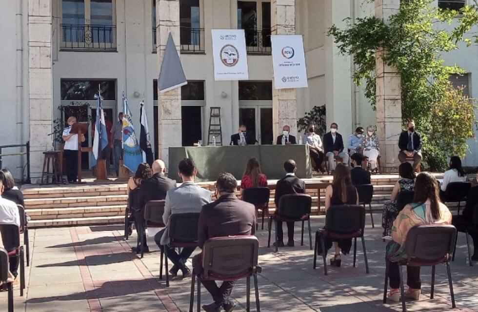 Prestaron juramento 42 nuevos profesionales de la salud