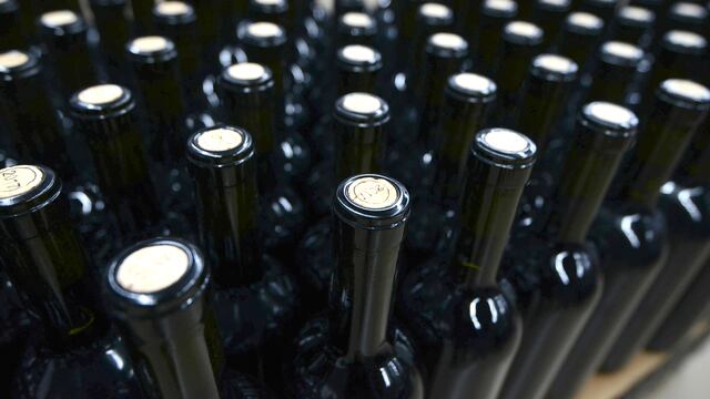 El Gobierno y el INV acordaron la puesta en funcionamiento del Banco de Vinos. Claudio Gutiérrez/Los Andes