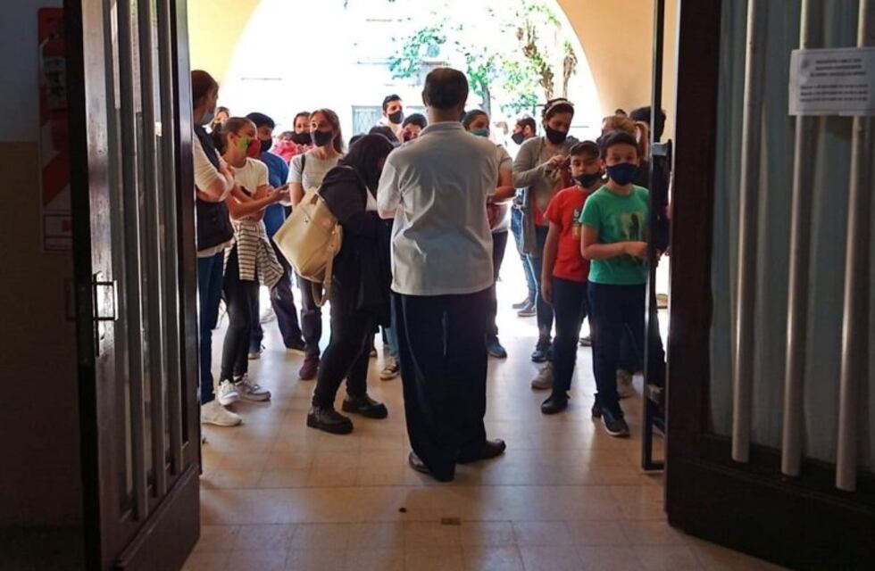 Vacunación a menores: importante demora en la Escuela Almafuerte de Concordia
