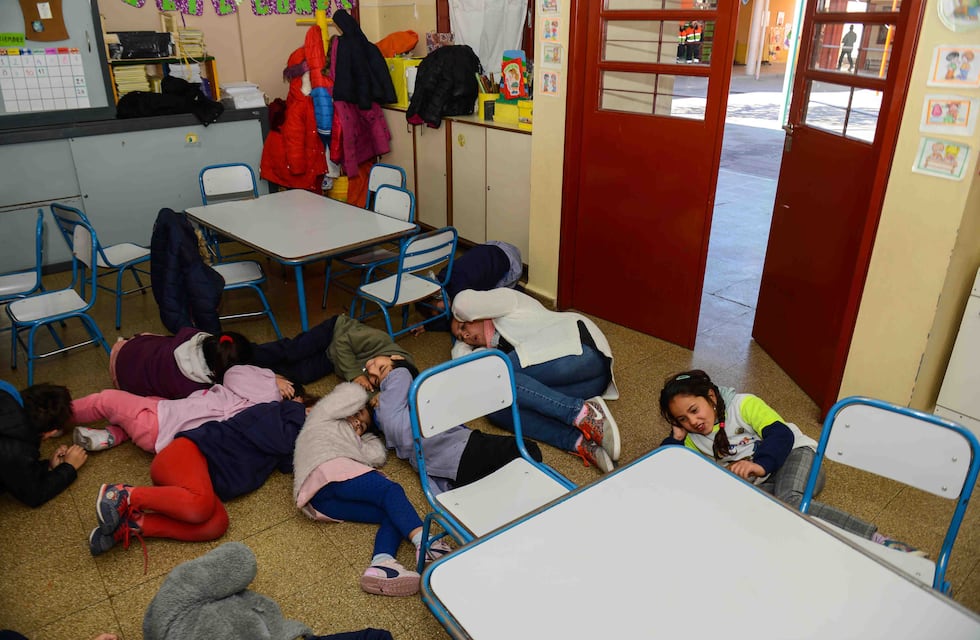 Capacitaron a docentes para simulacros de sismo en las escuelas