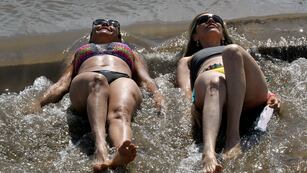 Jornada de calor en Mendoza.
Poco movimiento en la Playa del Río Mendoza, en Luján de Cuyo.Foto: Orlando Pelichotti