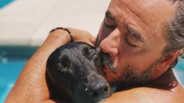 Pablo Granados y su perro Molfino