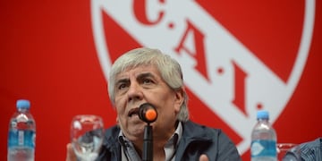 Hugo Moyano es el principal apuntado de los hinchas por la situación económica de Independiente.