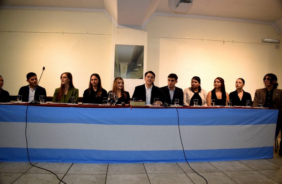 Carlos Paz: asumieron las nuevas autoridades del Parlamento Juvenil