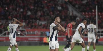 Entre emociones fuertes y polémicas, Talleres se lo empató a Indpendiente pero no le alcanzó  (Federico López Claro / La Voz)