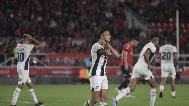 Entre emociones fuertes y polémicas, Talleres se lo empató a Indpendiente pero no le alcanzó  (Federico López Claro / La Voz)