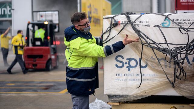 Una carga de 550 mil dosis del componente 2 de Sputnik V. (Presidencia)