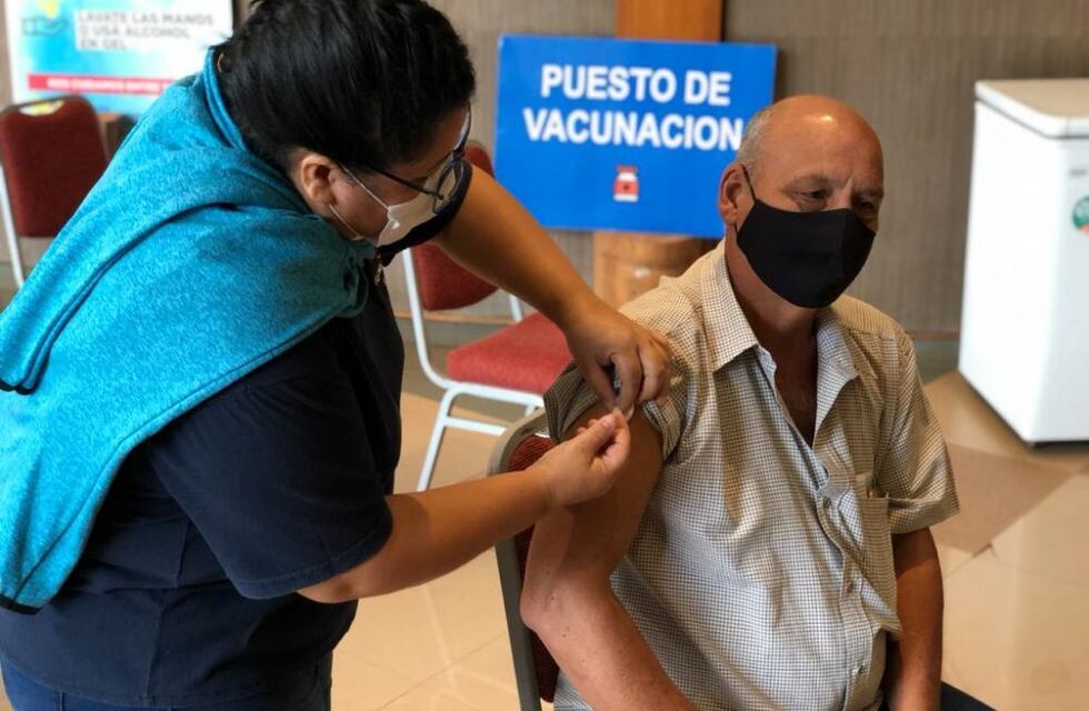 Coronavirus: guías de turismo y personal de transporte del Parque Nacional Iguazú fueron vacunados