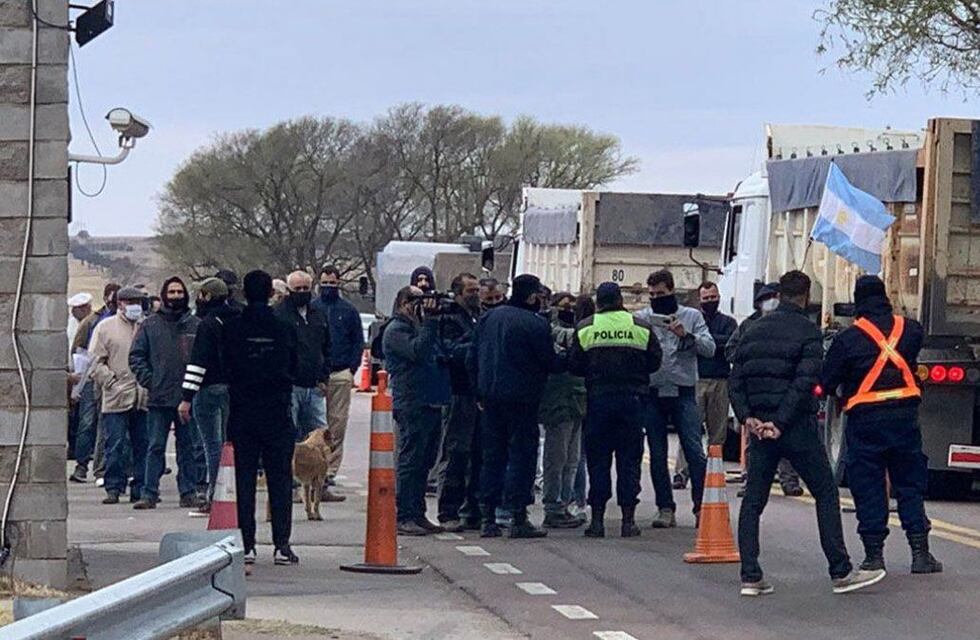 Imputaron a dos camioneros por amenazas en Villa del Totoral