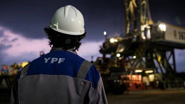 Trabajo en YPF. Imagen ilustrativa.