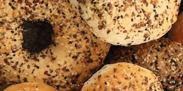 Cómo hacer bagels al estilo neoyorkino: la fórmula secreta de Bagels & Bagels para que queden perfectos