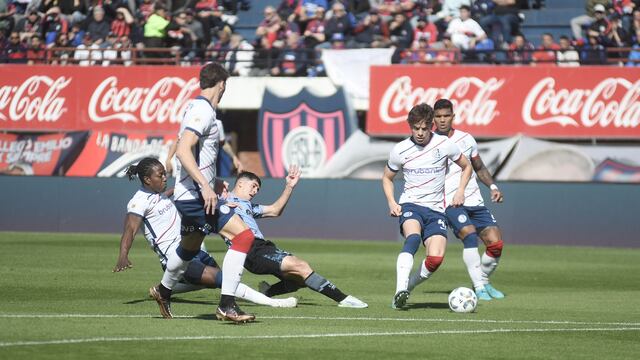 Belgrano enfrenta a San Lorenzo por la Copa de la Liga (Federico López Claro)