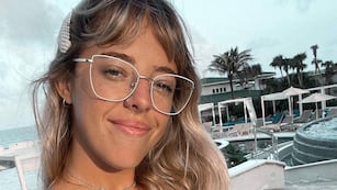 No suelta el verano: Nati Jota subió la temperatura al posar con una microbikini trendy