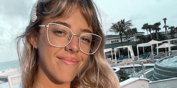 No suelta el verano: Nati Jota subió la temperatura al posar con una microbikini trendy