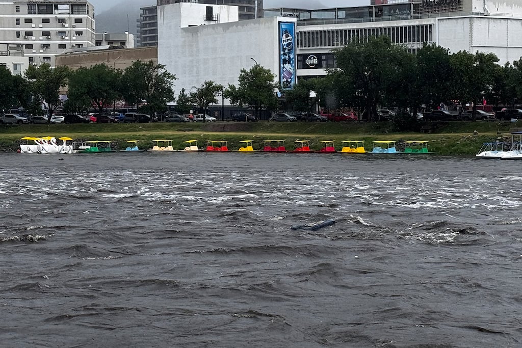Creciente del río San Antonio de Carlos Paz. (La Voz)