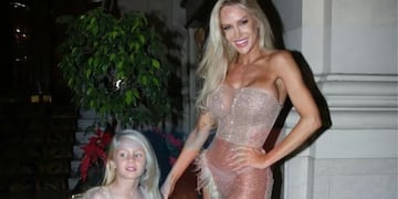 Madre e hija vistieron en conjunto para la gala.
