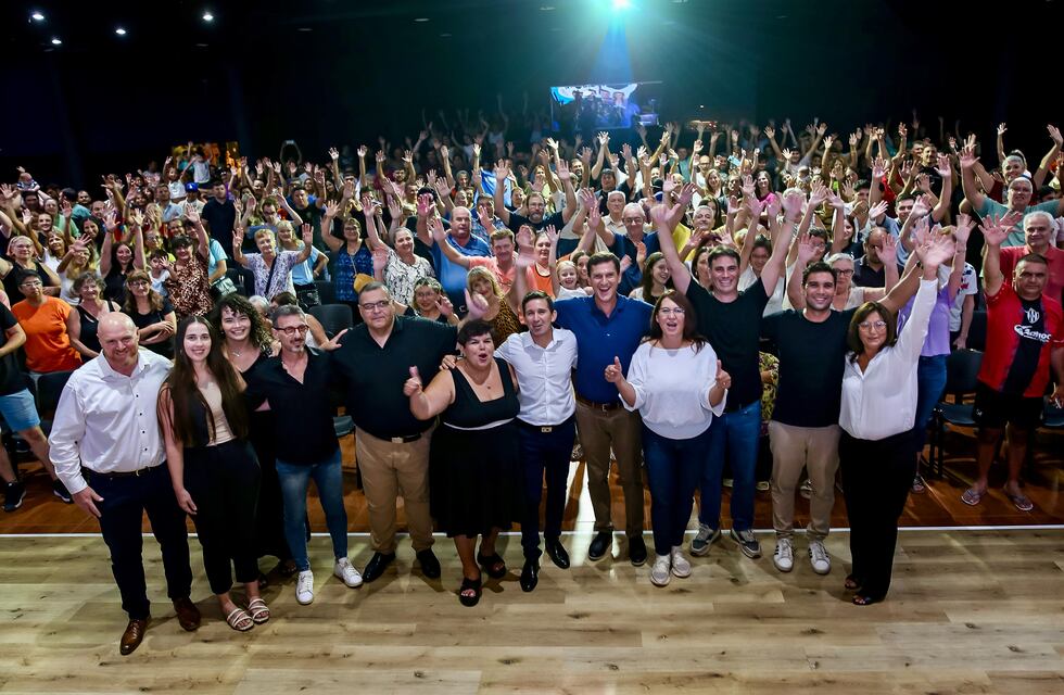 Multitudinaria presentación de Inspirar en Rafaela