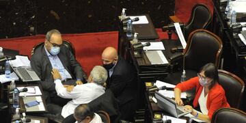 La Cámara de Diputados trata la modificación del impuesto a las Ganancias. (Foto: Clarín)