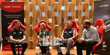 Federico Villagra, Virginia Klus, Gabriel Raies y Juan Ramonda, en la reunión de Toyota con entusiastas de la marca.