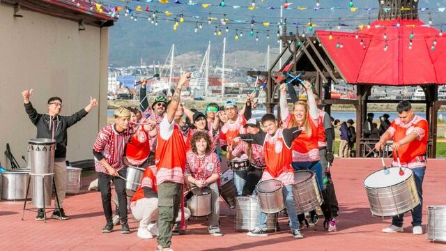 Ushuaia: expresiones de carnaval participaron del ensayo abierto