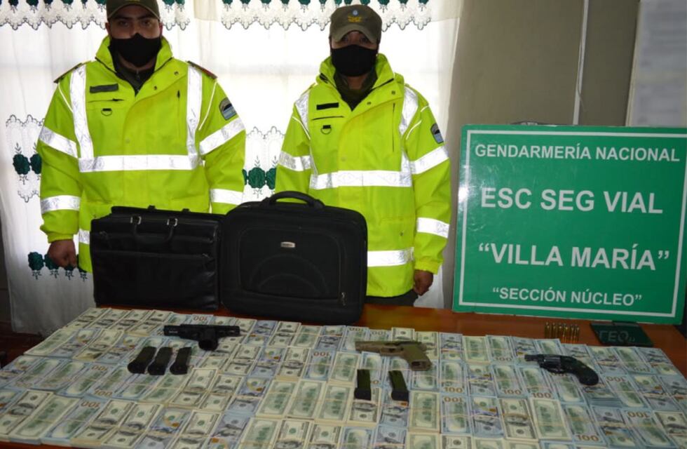 Córdoba: liberaron a los hombres que llevaban más de un millón de dólares y armas en el auto