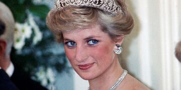 Noviembre de 1987. Diana de Gran Bretaña, princesa de Gales, durante una recepción ofrecida por el presidente alemán Richard von Weizsacker en honor a los invitados reales británicos en Godesberg Redoute en Bonn, Alemania. (AP)