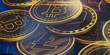 El joven está acusado de estafar a jugadores y empresarios con criptomonedas. (AP foto/Kin Cheung, archivo)