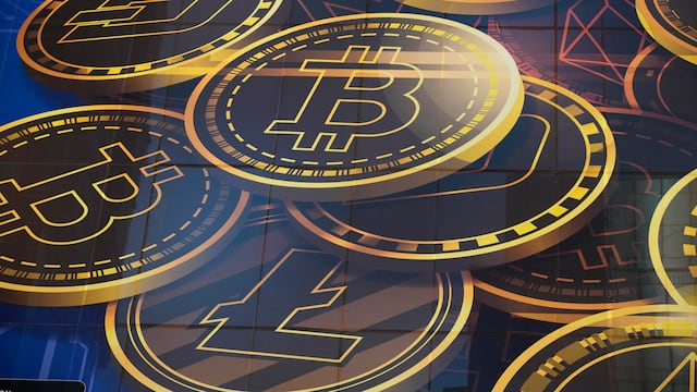 El joven está acusado de estafar a jugadores y empresarios con criptomonedas. (AP foto/Kin Cheung, archivo)