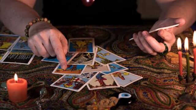 Una pareja de tarotistas mendocinos fue engañada y asaltada por un supuesto cliente (imagen ilustrativa)