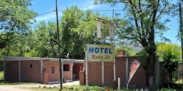 El motel de Valle Hermoso, en Punilla, donde ocurrió el fatal desenlace (Foto: La Estafeta Online)
