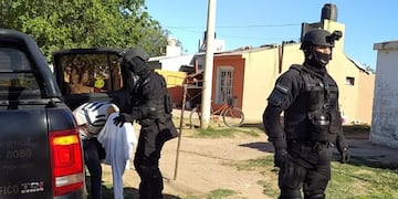 Detuvieron a una mujer de 47 años por venta ilegal de drogas.