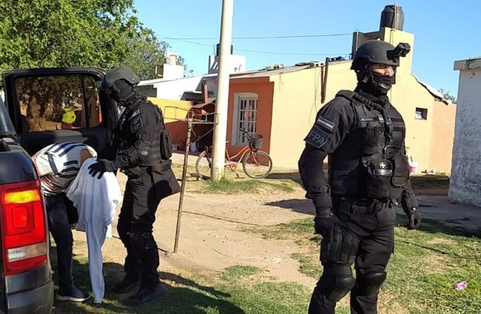 Sur de Córdoba: detuvieron a una banda que usaba a una menor de edad para vender drogas
