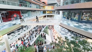 Las espectaculares imágenes de cómo quedó el shopping a cielo abierto de Córdoba.