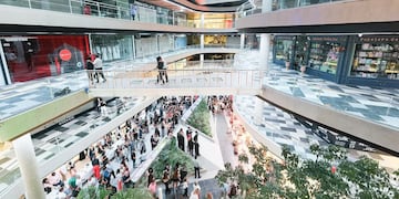 Las espectaculares imágenes de cómo quedó el shopping a cielo abierto de Córdoba.
