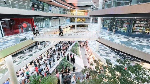 Las espectaculares imágenes de cómo quedó el shopping a cielo abierto de Córdoba.